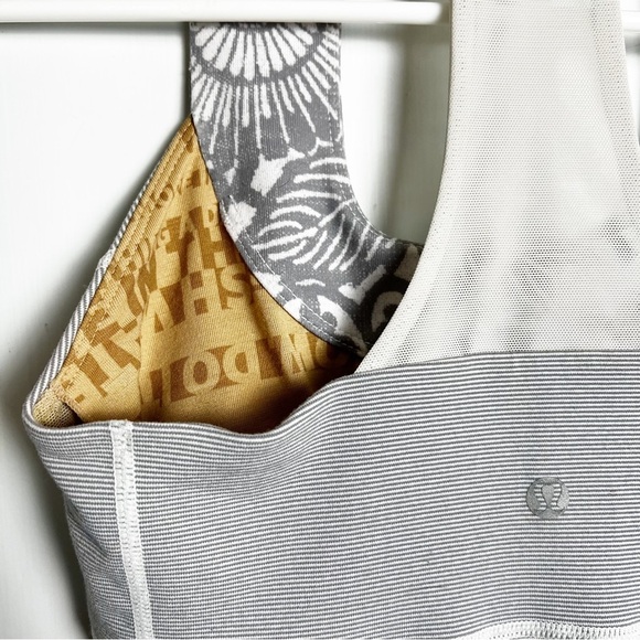 Lululemon - Gray Tank with Built-in‎ Bra - Sz. M - Picture 7 of 10